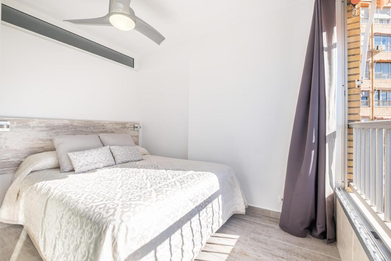 Karola Apartment 12-C Levante Beach Бенідорм Екстер'єр фото